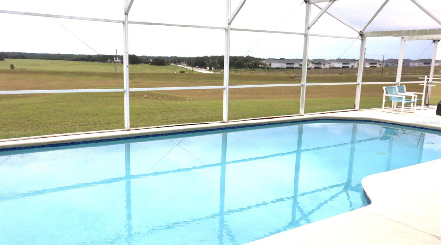 DAVENPORT, Florida 33897, 4 Bedrooms Bedrooms, ,3 BathroomsBathrooms,Residential,For Sale,LOCKBREEZE DR,0,MFRO6337459