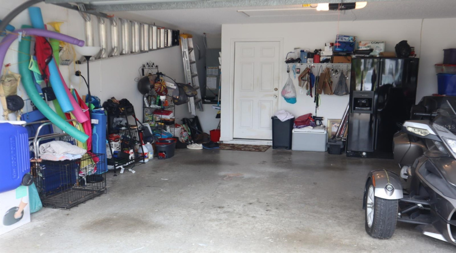DAVENPORT, Florida 33897, 4 Bedrooms Bedrooms, ,3 BathroomsBathrooms,Residential,For Sale,LOCKBREEZE DR,0,MFRO6337459