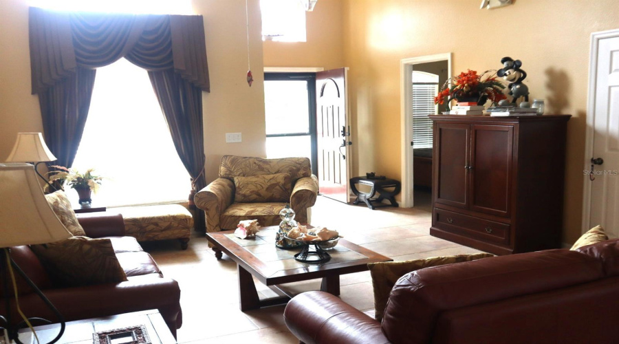 DAVENPORT, Florida 33897, 4 Bedrooms Bedrooms, ,3 BathroomsBathrooms,Residential,For Sale,LOCKBREEZE DR,0,MFRO6337459