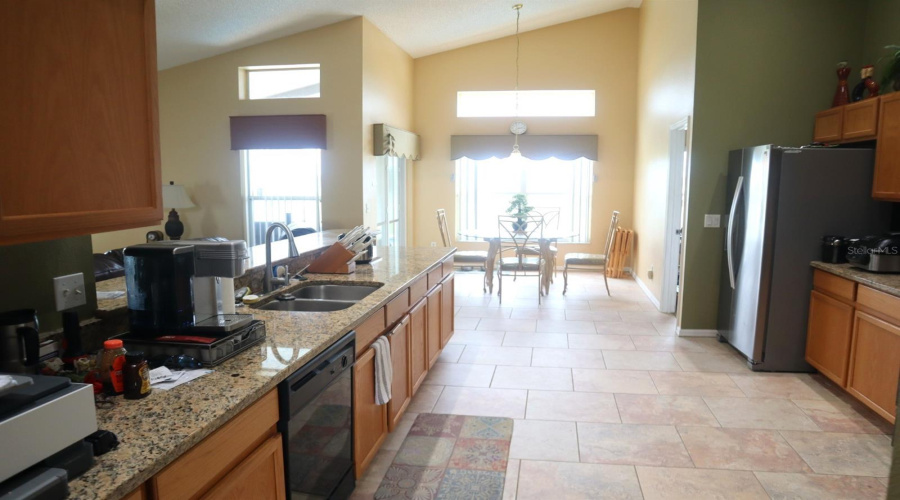 DAVENPORT, Florida 33897, 4 Bedrooms Bedrooms, ,3 BathroomsBathrooms,Residential,For Sale,LOCKBREEZE DR,0,MFRO6337459