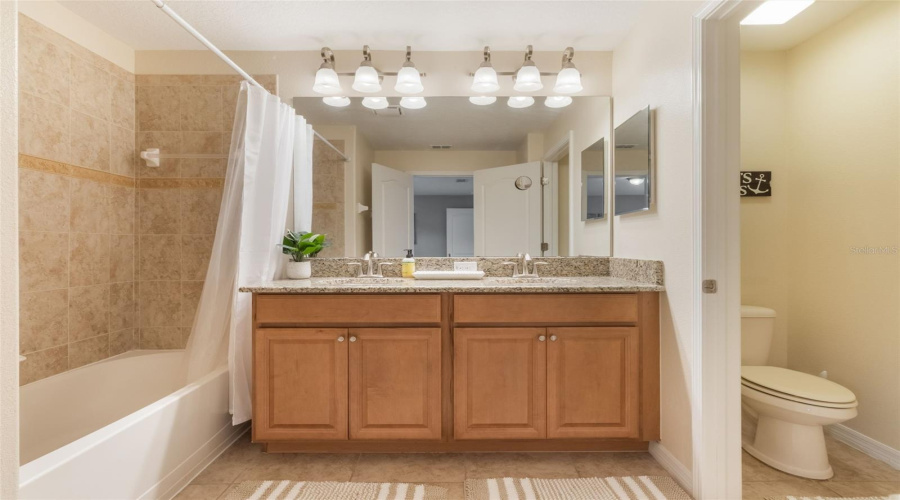 KISSIMMEE, Florida 34747, 4 Bedrooms Bedrooms, ,3 BathroomsBathrooms,Residential,For Sale,CUBAN PALM,0,MFRS5128305