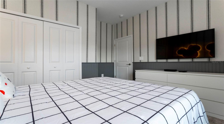 KISSIMMEE, Florida 34746, 5 Bedrooms Bedrooms, ,4 BathroomsBathrooms,Residential,For Sale,SCENE,0,MFRO6270615