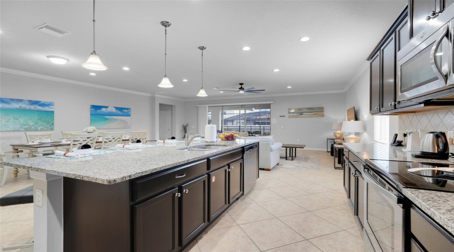 KISSIMMEE, Florida 34747, 8 Bedrooms Bedrooms, ,6 BathroomsBathrooms,Residential,For Sale,MENTON LOOP,0,MFRO6338064