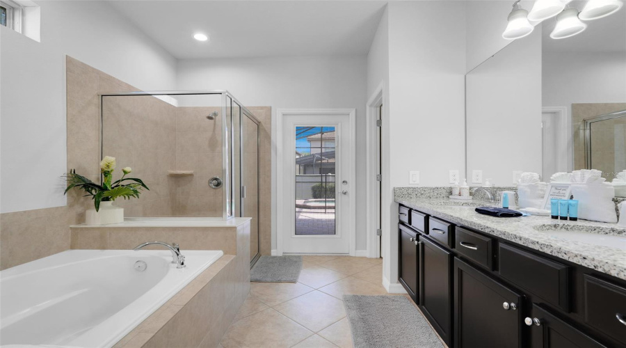 KISSIMMEE, Florida 34747, 8 Bedrooms Bedrooms, ,6 BathroomsBathrooms,Residential,For Sale,MENTON LOOP,0,MFRO6338064