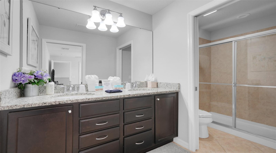 KISSIMMEE, Florida 34747, 8 Bedrooms Bedrooms, ,6 BathroomsBathrooms,Residential,For Sale,MENTON LOOP,0,MFRO6338064