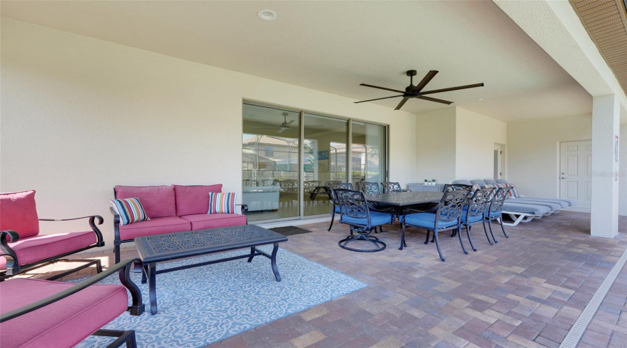 KISSIMMEE, Florida 34747, 8 Bedrooms Bedrooms, ,6 BathroomsBathrooms,Residential,For Sale,MENTON LOOP,0,MFRO6338064