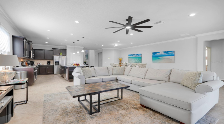 KISSIMMEE, Florida 34747, 8 Bedrooms Bedrooms, ,6 BathroomsBathrooms,Residential,For Sale,MENTON LOOP,0,MFRO6338064