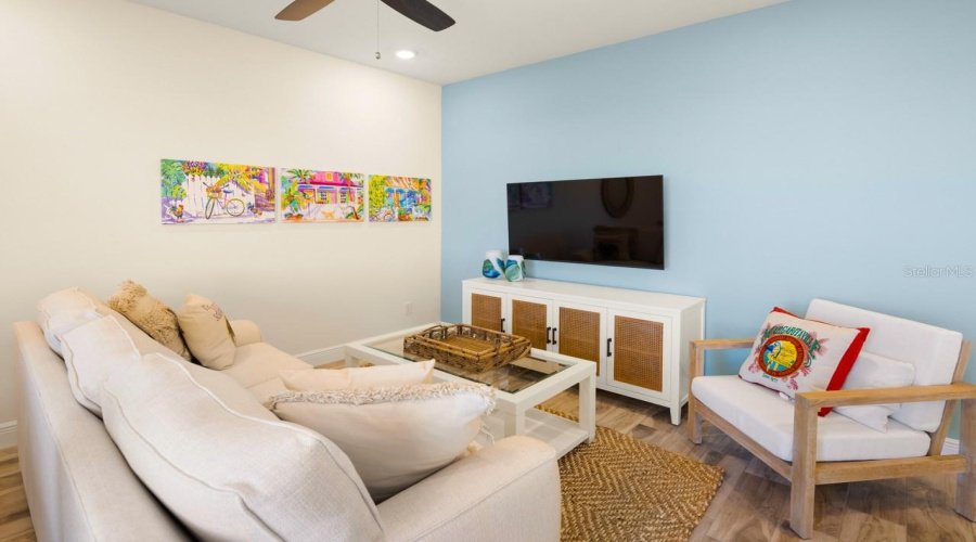KISSIMMEE, Florida 34747, 3 Bedrooms Bedrooms, ,3 BathroomsBathrooms,Residential,For Sale,ON THE ROCKS,0,MFRO6338808