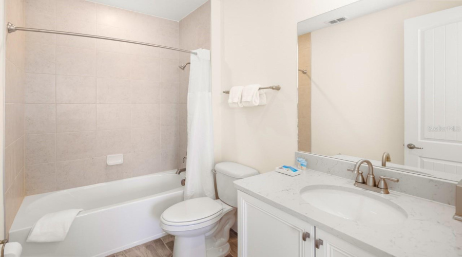 KISSIMMEE, Florida 34747, 3 Bedrooms Bedrooms, ,3 BathroomsBathrooms,Residential,For Sale,ON THE ROCKS,0,MFRO6338808
