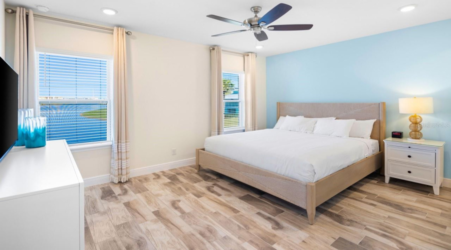 KISSIMMEE, Florida 34747, 3 Bedrooms Bedrooms, ,3 BathroomsBathrooms,Residential,For Sale,ON THE ROCKS,0,MFRO6338808