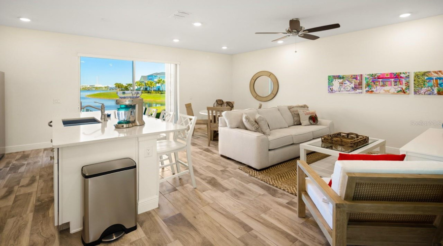 KISSIMMEE, Florida 34747, 3 Bedrooms Bedrooms, ,3 BathroomsBathrooms,Residential,For Sale,ON THE ROCKS,0,MFRO6338808
