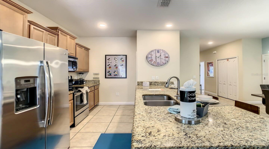 KISSIMMEE, Florida 34746, 5 Bedrooms Bedrooms, ,4 BathroomsBathrooms,Residential,For Sale,CLOCK TOWER,0,MFRO6338937
