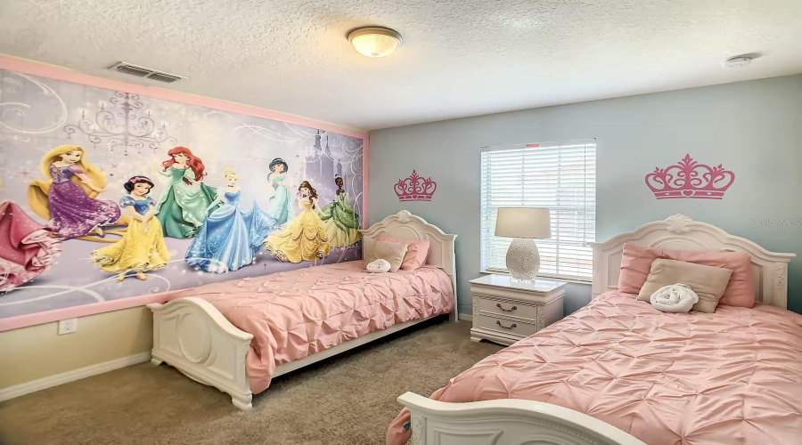 KISSIMMEE, Florida 34746, 5 Bedrooms Bedrooms, ,4 BathroomsBathrooms,Residential,For Sale,CLOCK TOWER,0,MFRO6338937