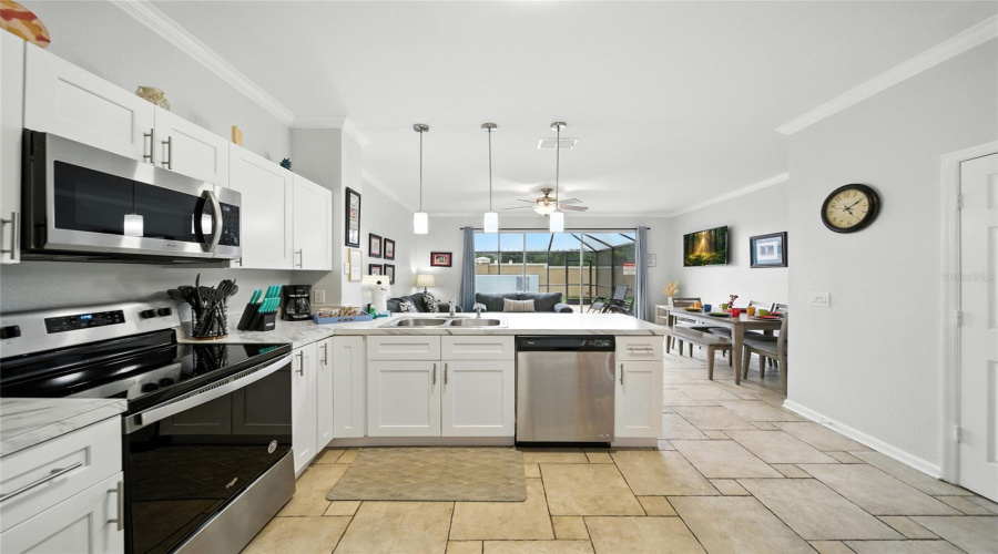 KISSIMMEE, Florida 34747, 3 Bedrooms Bedrooms, ,3 BathroomsBathrooms,Residential,For Sale,SIR KAUFMANN,0,MFRO6338941
