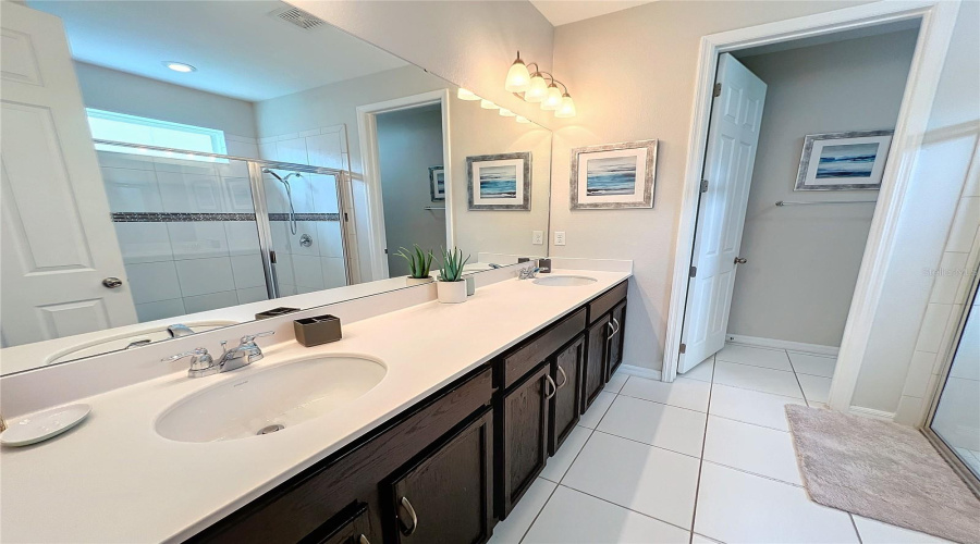 Downstairs Ensuite Bathroom