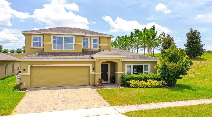 DAVENPORT, Florida 33897, 4 Bedrooms Bedrooms, ,3 BathroomsBathrooms,Residential,For Sale,WILLIAMSON,0,MFRS5133250