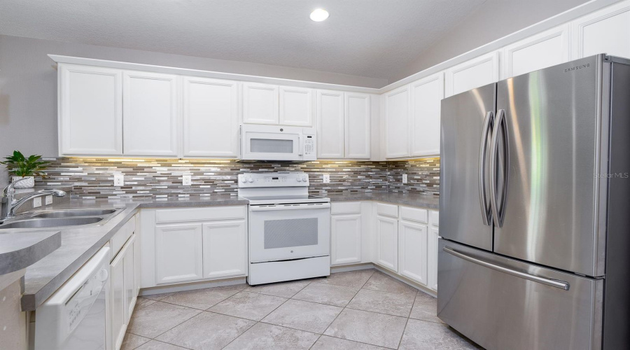 DAVENPORT, Florida 33897, 4 Bedrooms Bedrooms, ,3 BathroomsBathrooms,Residential,For Sale,WILLIAMSON,0,MFRS5133250