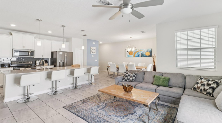KISSIMMEE, Florida 34746, 4 Bedrooms Bedrooms, ,3 BathroomsBathrooms,Residential,For Sale,WINDERMERE,0,MFRR4909799