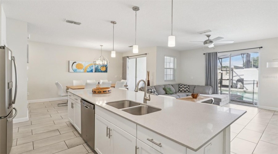 KISSIMMEE, Florida 34746, 4 Bedrooms Bedrooms, ,3 BathroomsBathrooms,Residential,For Sale,WINDERMERE,0,MFRR4909799