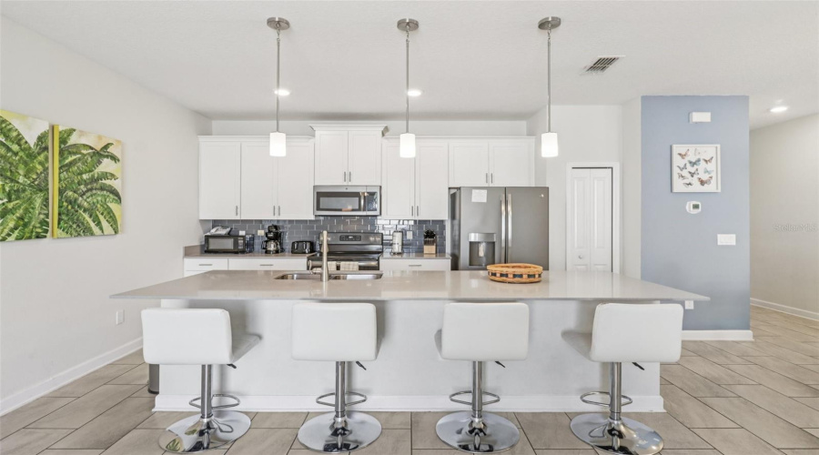 KISSIMMEE, Florida 34746, 4 Bedrooms Bedrooms, ,3 BathroomsBathrooms,Residential,For Sale,WINDERMERE,0,MFRR4909799