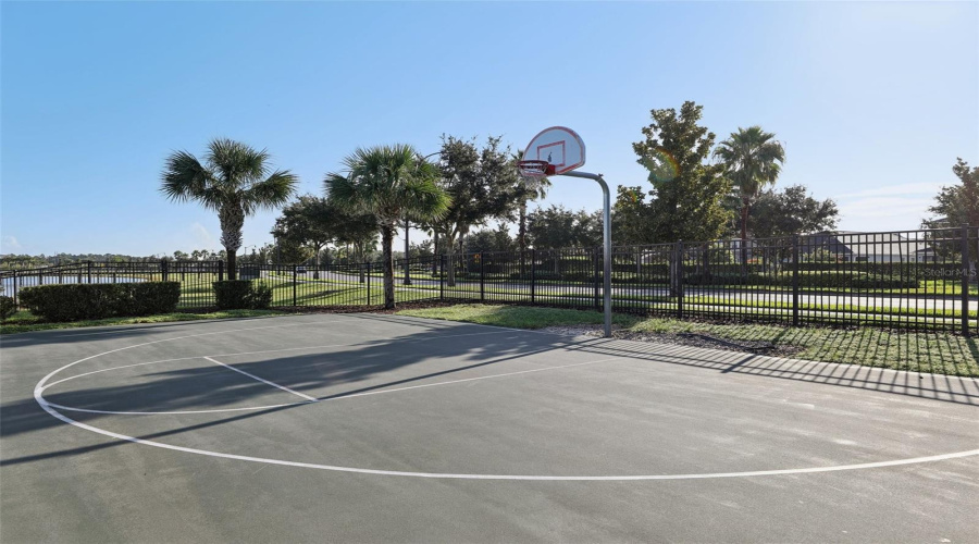 KISSIMMEE, Florida 34746, 4 Bedrooms Bedrooms, ,3 BathroomsBathrooms,Residential,For Sale,WINDERMERE,0,MFRR4909799