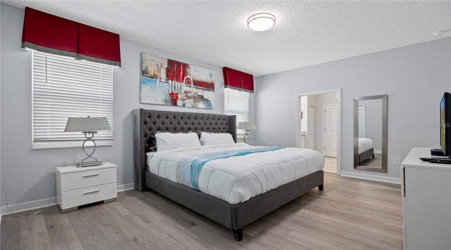 DAVENPORT, Florida 33896, 9 Bedrooms Bedrooms, ,5 BathroomsBathrooms,Residential,For Sale,PEBBLE BEACH,0,MFRO6338976