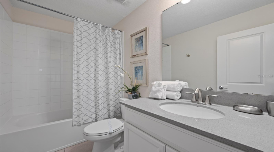DAVENPORT, Florida 33896, 9 Bedrooms Bedrooms, ,5 BathroomsBathrooms,Residential,For Sale,PEBBLE BEACH,0,MFRO6338976
