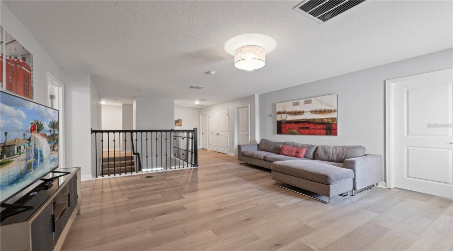 DAVENPORT, Florida 33896, 9 Bedrooms Bedrooms, ,5 BathroomsBathrooms,Residential,For Sale,PEBBLE BEACH,0,MFRO6338976