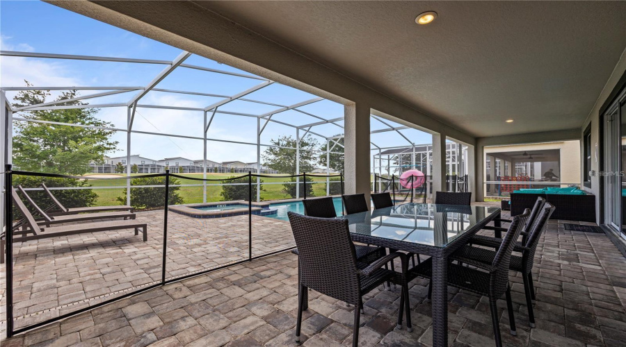 DAVENPORT, Florida 33896, 9 Bedrooms Bedrooms, ,5 BathroomsBathrooms,Residential,For Sale,PEBBLE BEACH,0,MFRO6338976