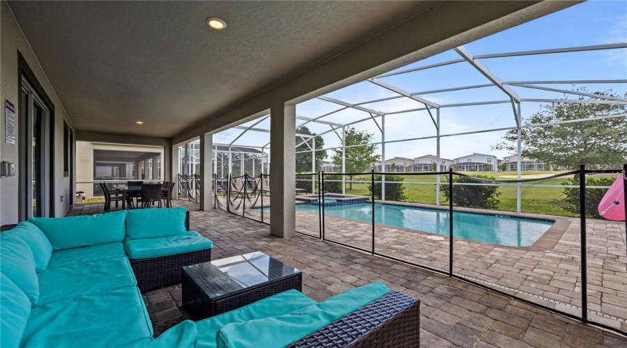 DAVENPORT, Florida 33896, 9 Bedrooms Bedrooms, ,5 BathroomsBathrooms,Residential,For Sale,PEBBLE BEACH,0,MFRO6338976