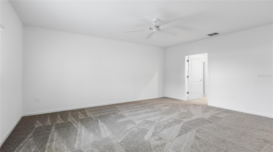 DAVENPORT, Florida 33837, 5 Bedrooms Bedrooms, ,2 BathroomsBathrooms,Residential,For Sale,JETT,0,MFRTB8405195