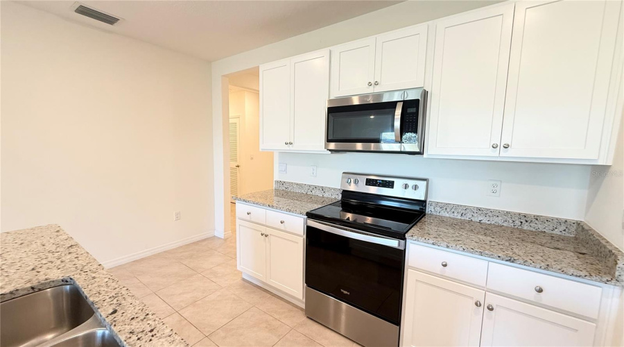 DAVENPORT, Florida 33837, 4 Bedrooms Bedrooms, ,2 BathroomsBathrooms,Residential,For Sale,CASCADE,0,MFRO6282917