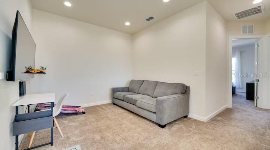 KISSIMMEE, Florida 34747, 5 Bedrooms Bedrooms, ,5 BathroomsBathrooms,Residential,For Sale,SUNFLOWER,0,MFRO6320588