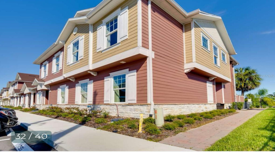 KISSIMMEE, Florida 34747, 5 Bedrooms Bedrooms, ,5 BathroomsBathrooms,Residential,For Sale,SUNFLOWER,0,MFRO6320588
