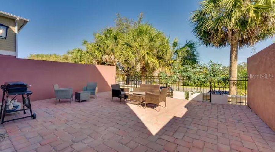 KISSIMMEE, Florida 34747, 5 Bedrooms Bedrooms, ,5 BathroomsBathrooms,Residential,For Sale,SUNFLOWER,0,MFRO6320588