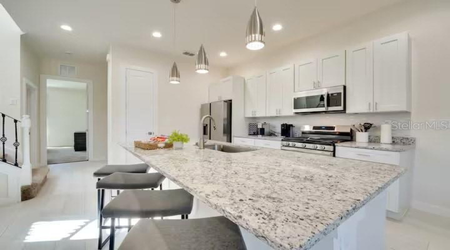 KISSIMMEE, Florida 34747, 5 Bedrooms Bedrooms, ,5 BathroomsBathrooms,Residential,For Sale,SUNFLOWER,0,MFRO6320588