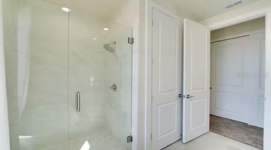 KISSIMMEE, Florida 34747, 5 Bedrooms Bedrooms, ,5 BathroomsBathrooms,Residential,For Sale,SUNFLOWER,0,MFRO6320588