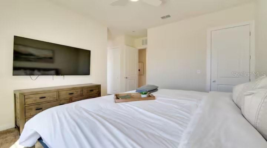 KISSIMMEE, Florida 34747, 5 Bedrooms Bedrooms, ,5 BathroomsBathrooms,Residential,For Sale,SUNFLOWER,0,MFRO6320588