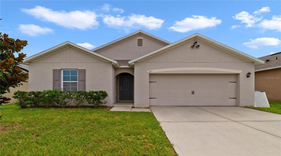 DAVENPORT, Florida 33897, 4 Bedrooms Bedrooms, ,2 BathroomsBathrooms,Residential,For Sale,WILLOW BEND,0,MFRO6339312