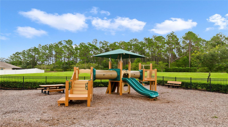 DAVENPORT, Florida 33897, 4 Bedrooms Bedrooms, ,2 BathroomsBathrooms,Residential,For Sale,WILLOW BEND,0,MFRO6339312