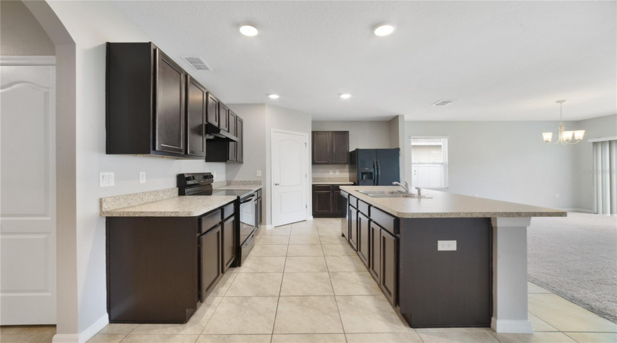 DAVENPORT, Florida 33897, 4 Bedrooms Bedrooms, ,2 BathroomsBathrooms,Residential,For Sale,WILLOW BEND,0,MFRO6339312