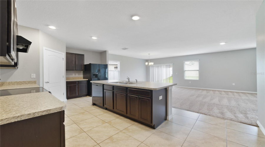 DAVENPORT, Florida 33897, 4 Bedrooms Bedrooms, ,2 BathroomsBathrooms,Residential,For Sale,WILLOW BEND,0,MFRO6339312