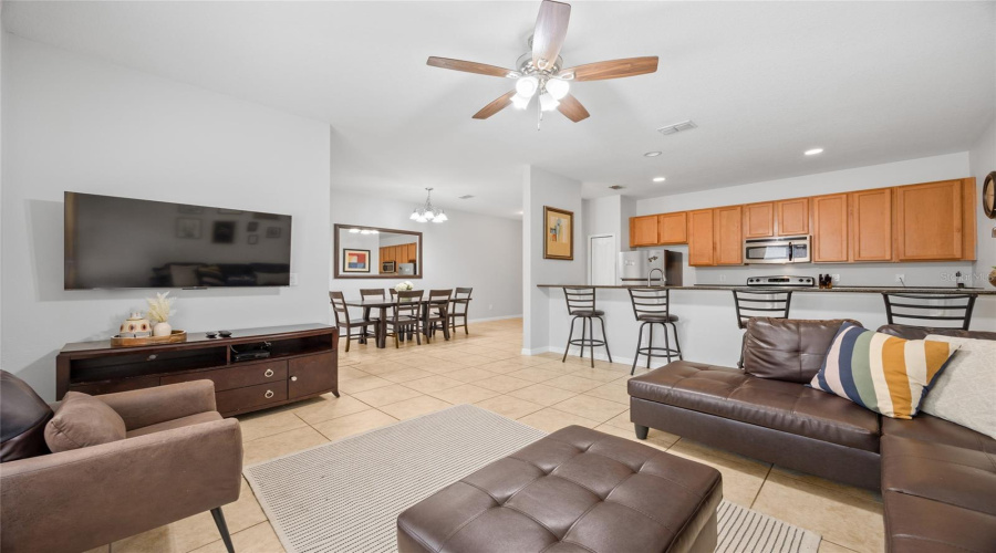 KISSIMMEE, Florida 34747, 4 Bedrooms Bedrooms, ,3 BathroomsBathrooms,Residential,For Sale,COCO PALM,0,MFRO6339318