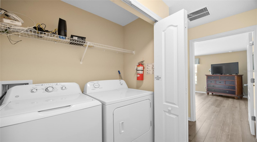 KISSIMMEE, Florida 34747, 4 Bedrooms Bedrooms, ,3 BathroomsBathrooms,Residential,For Sale,COCO PALM,0,MFRO6339318