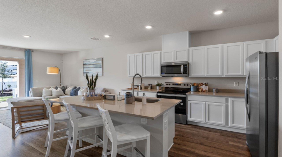 DAVENPORT, Florida 33837, 3 Bedrooms Bedrooms, ,2 BathroomsBathrooms,Residential,For Sale,WOODEN,0,MFRO6339385