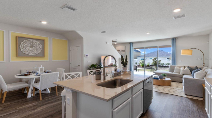 DAVENPORT, Florida 33837, 3 Bedrooms Bedrooms, ,2 BathroomsBathrooms,Residential,For Sale,WOODEN,0,MFRO6339385