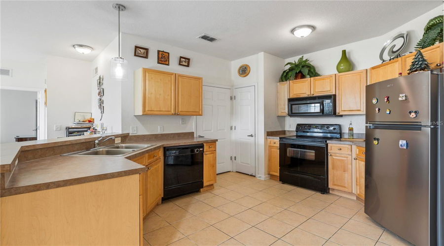 DAVENPORT, Florida 33896, 2 Bedrooms Bedrooms, ,2 BathroomsBathrooms,Residential,For Sale,TERRACE RIDGE,0,MFRTB8421847