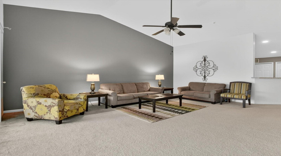 DAVENPORT, Florida 33896, 2 Bedrooms Bedrooms, ,2 BathroomsBathrooms,Residential,For Sale,QUIMBY,0,MFRO6339189