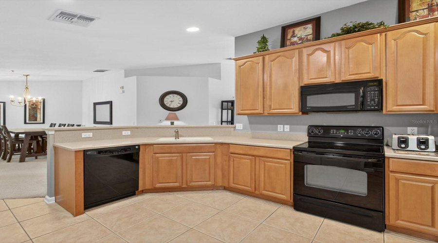 DAVENPORT, Florida 33896, 2 Bedrooms Bedrooms, ,2 BathroomsBathrooms,Residential,For Sale,QUIMBY,0,MFRO6339189