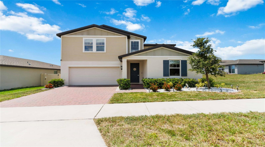 DAVENPORT, Florida 33837, 4 Bedrooms Bedrooms, ,3 BathroomsBathrooms,Residential,For Sale,CITRUS LANDINGS,0,MFRO6326080